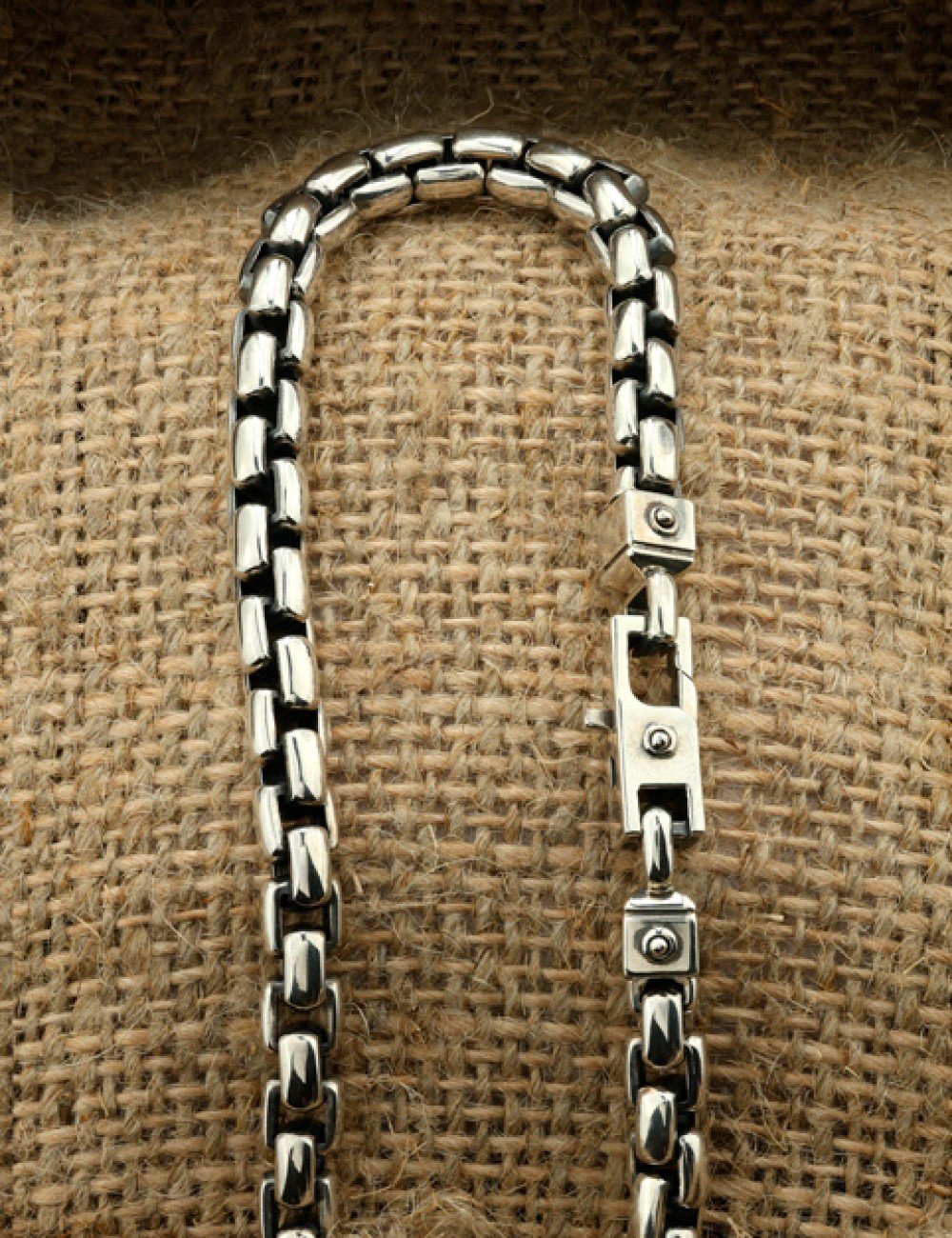 Браслет из серебра