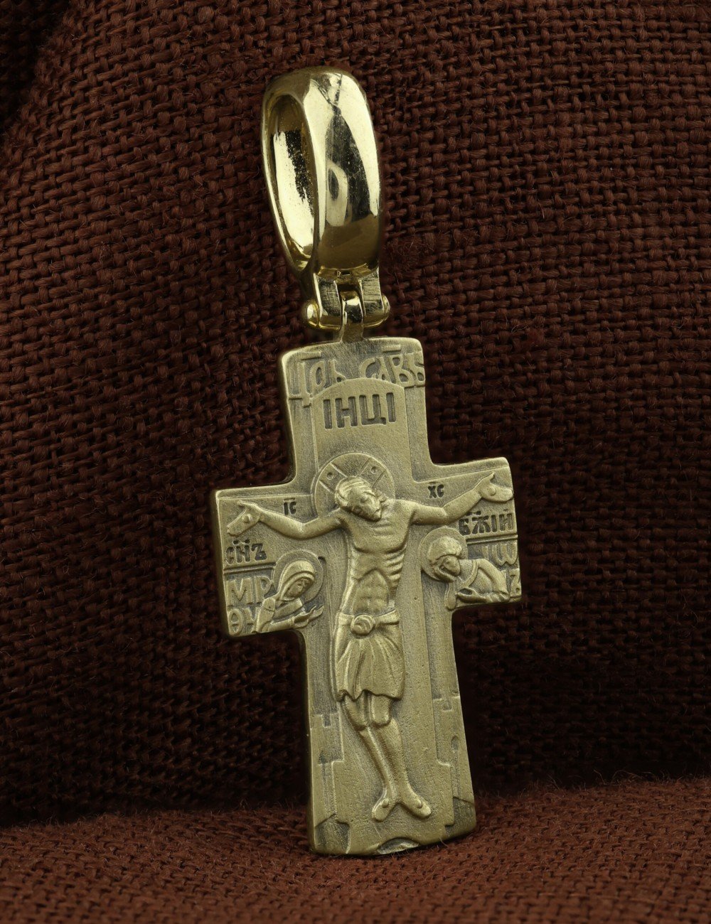 Крест из зелёного золота