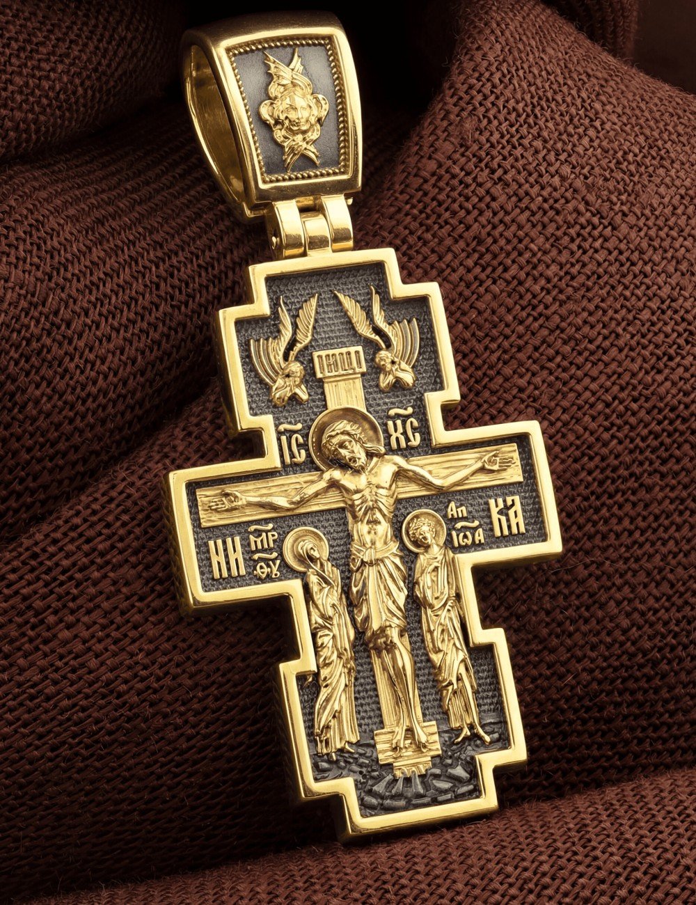 Крест из лимонного золота