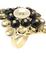 Кольцо из лимонного золота c ониксом и перламутром