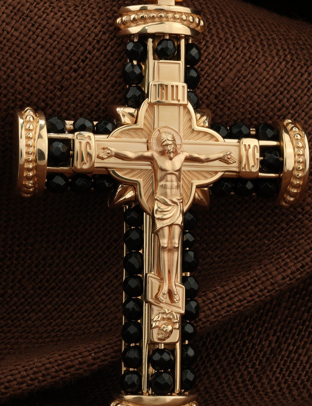 Крест из золота c ониксом