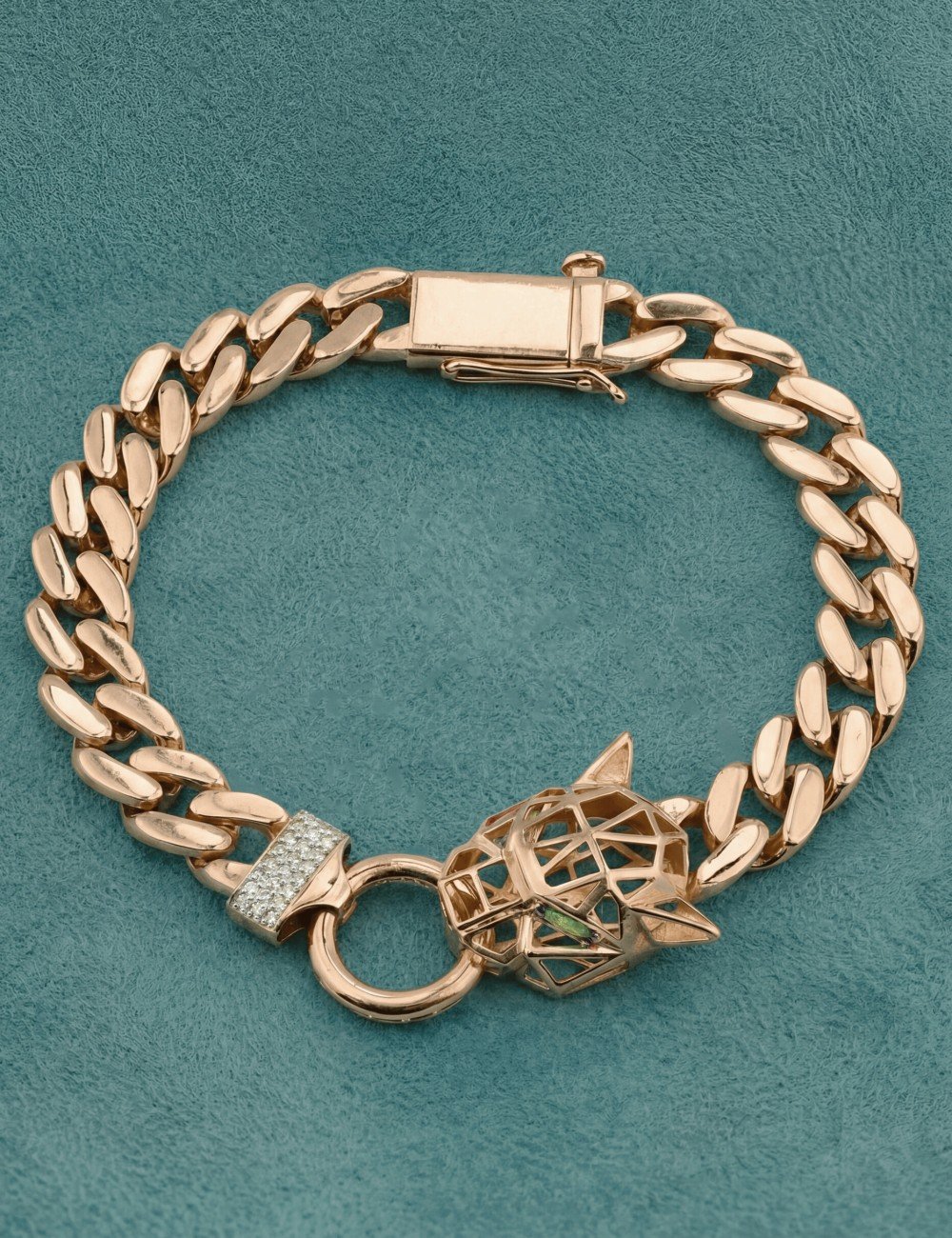 Браслет из золота c бриллиантами и изумрудом