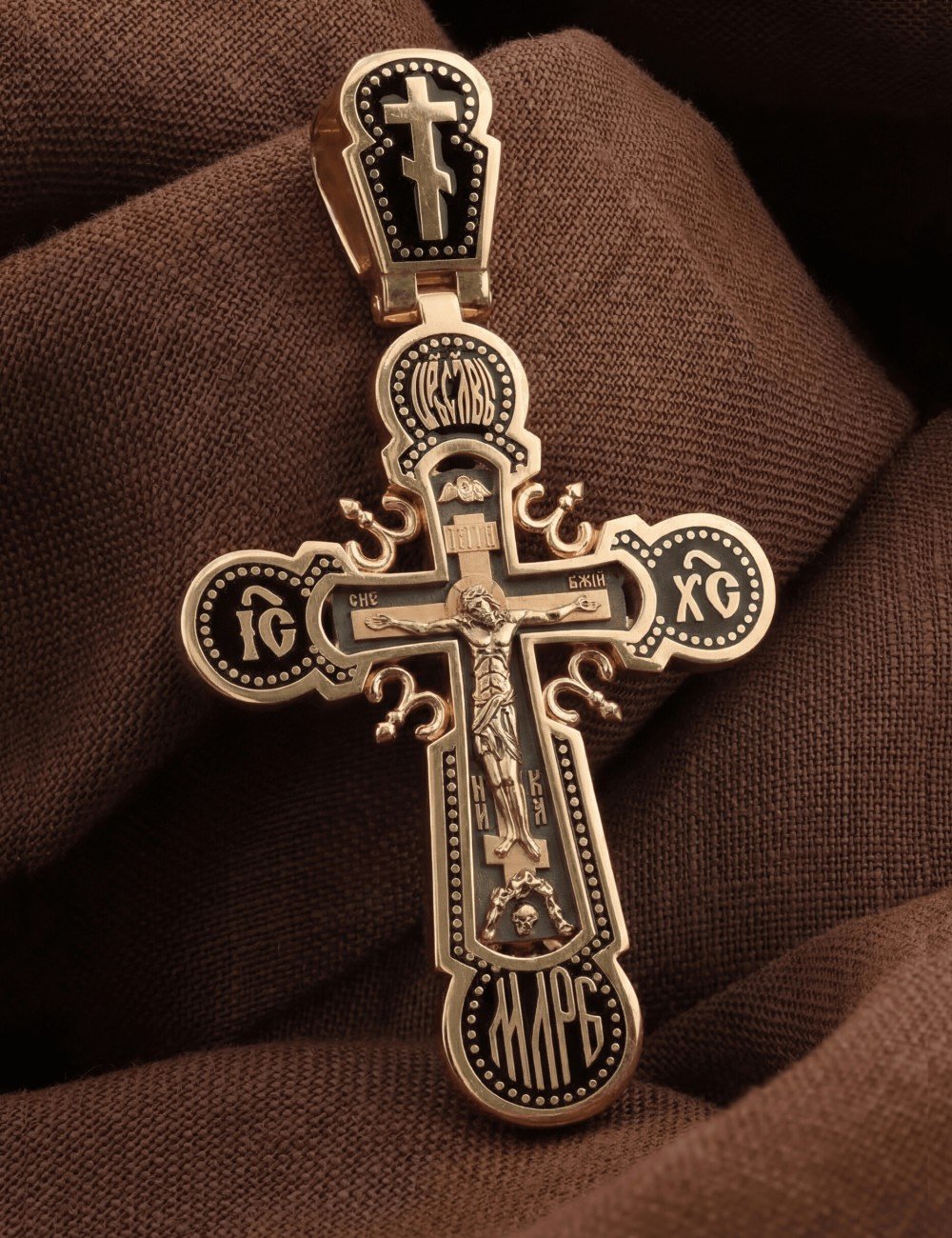 Крест из золота c эмалью