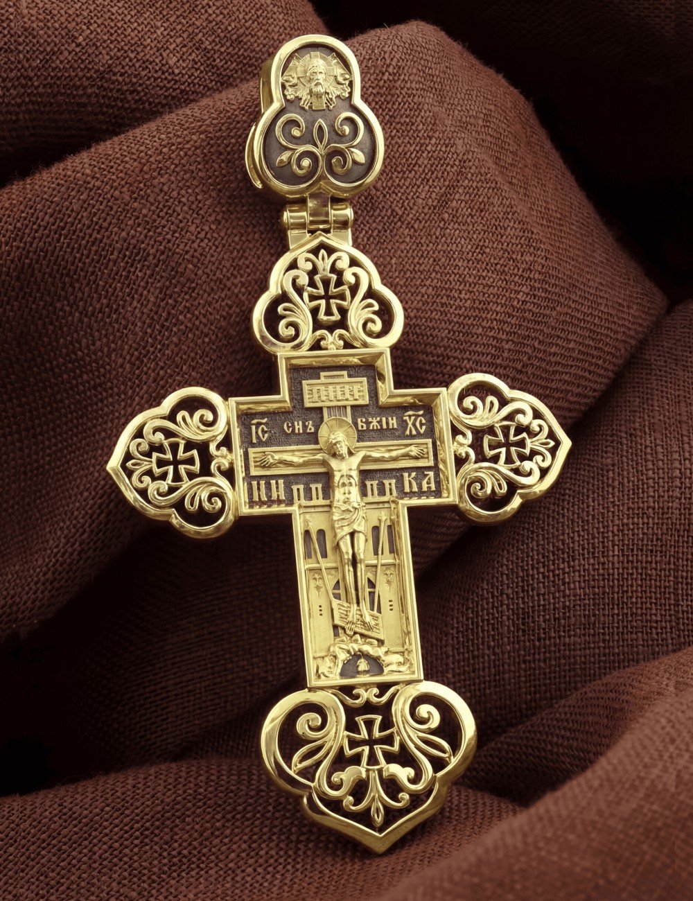 Крест из лимонного золота