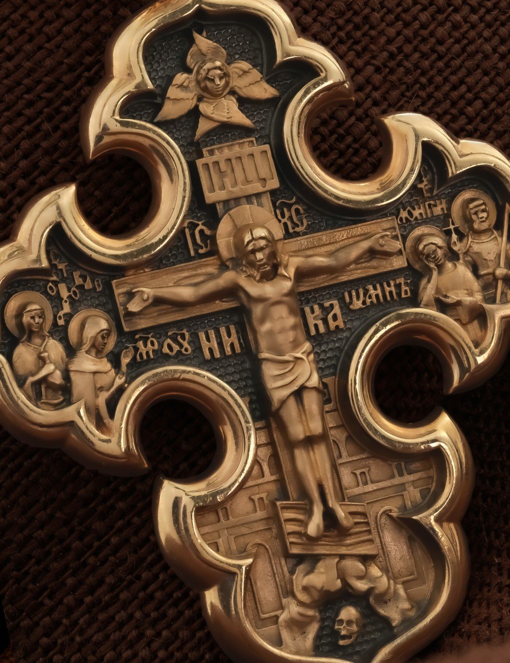 Крест из золота