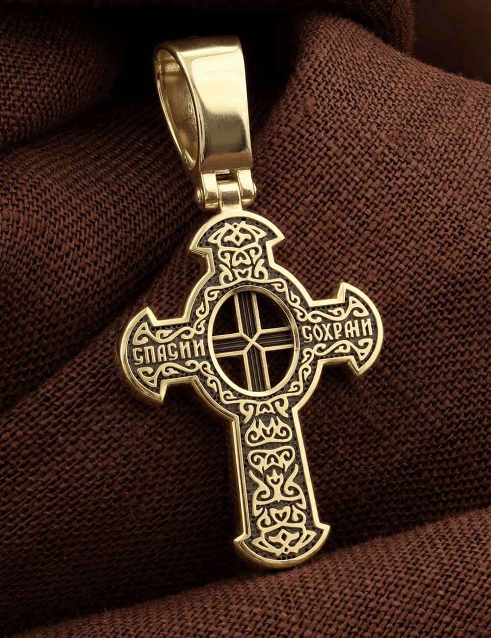 Крест из лимонного золота