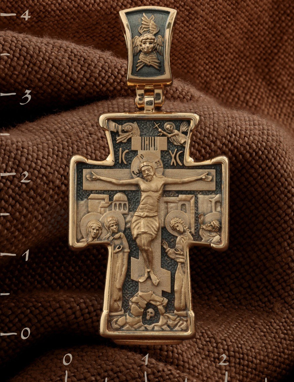 Крест из золота