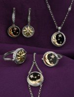 Колье из белого золота c бриллиантами, ониксом и перламутром