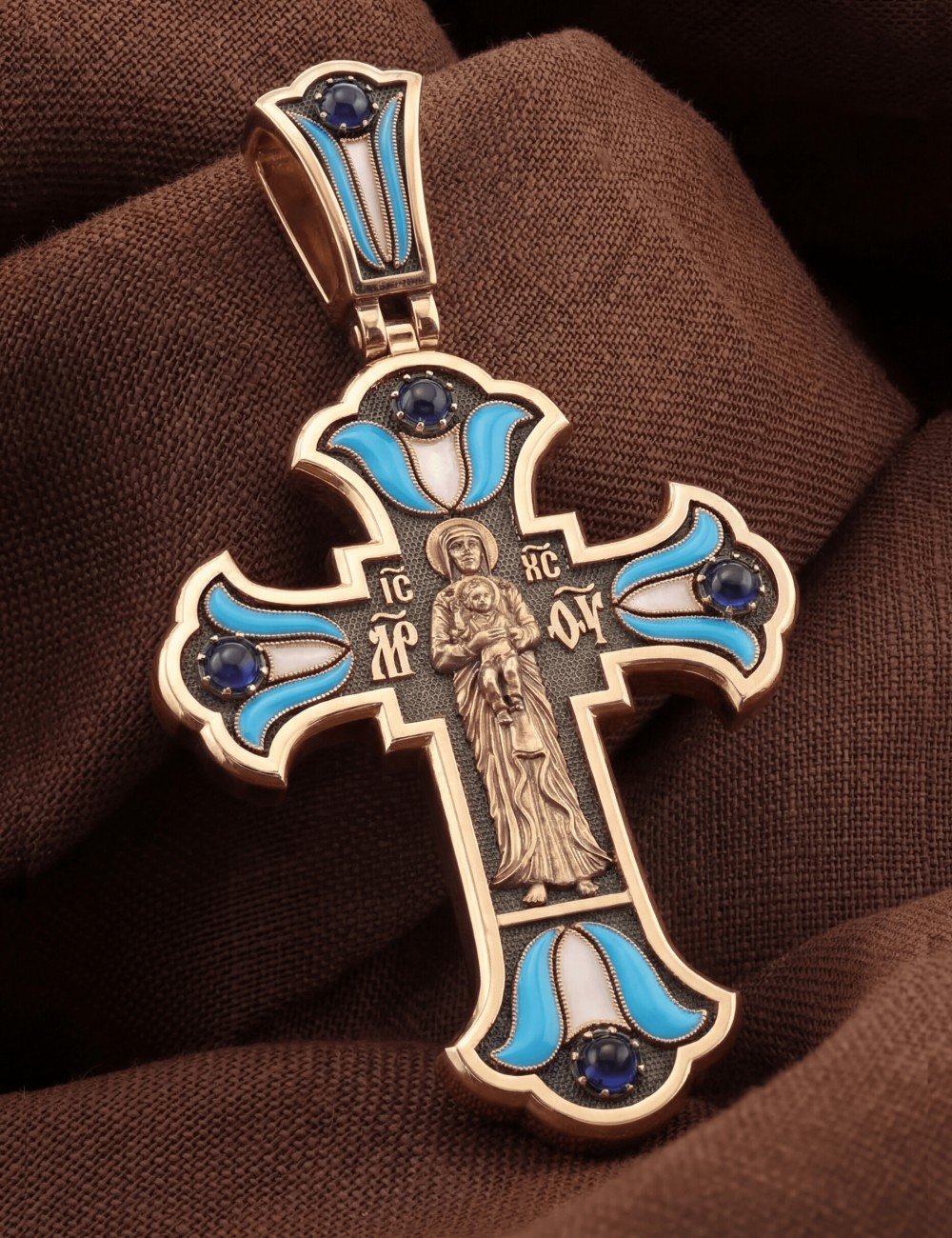 Крест из золота c эмалью и сапфиром