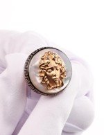 Кольцо из золота c эмалью и перламутром