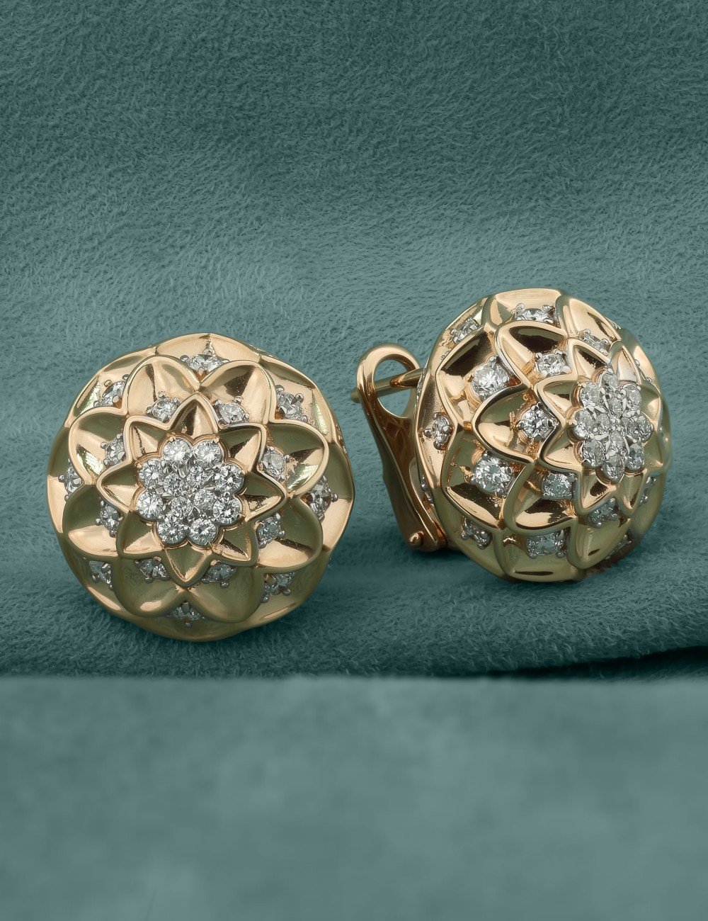 Серьги из золота c бриллиантами