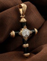 Крест из золота c ониксом