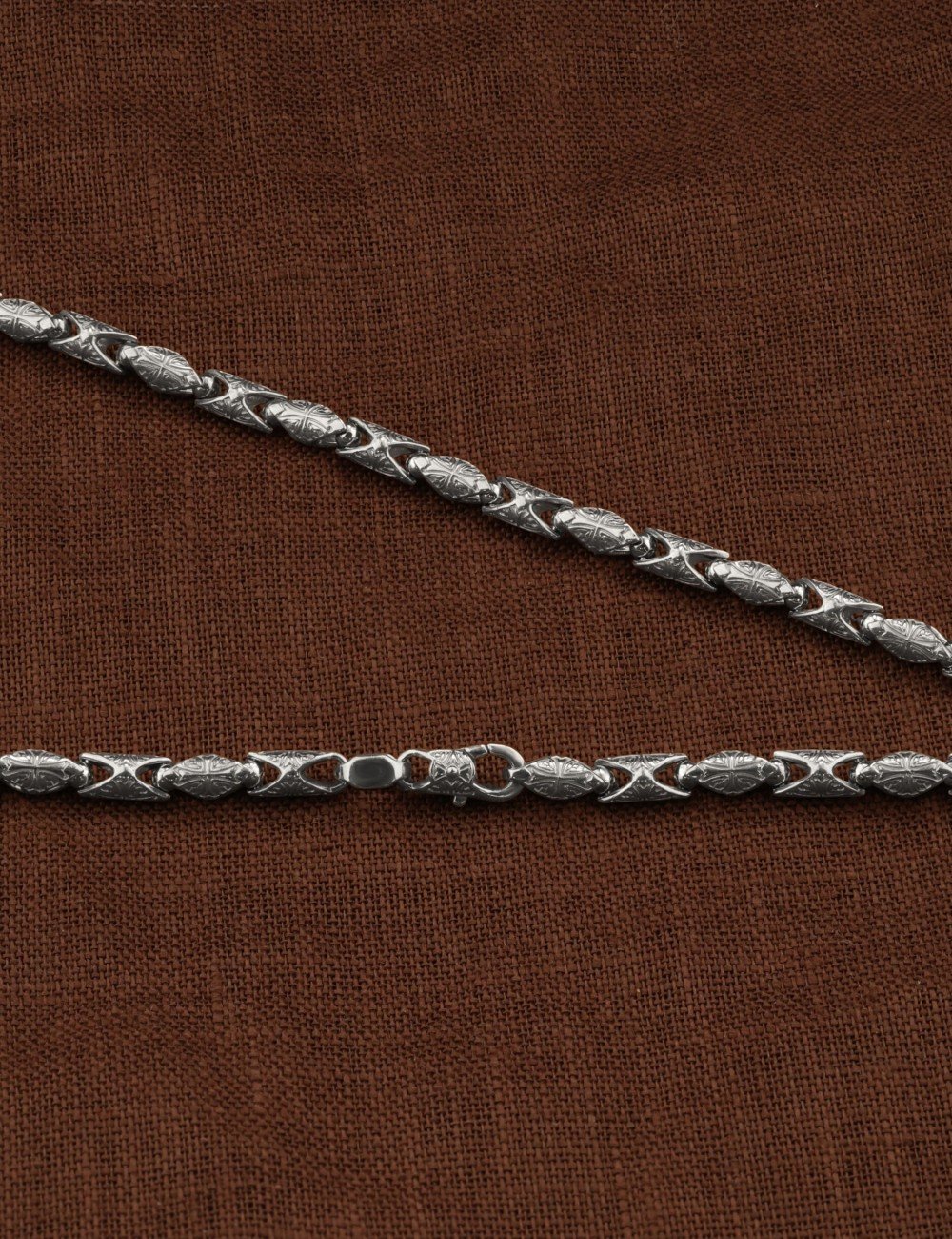 Цепь из белого золота