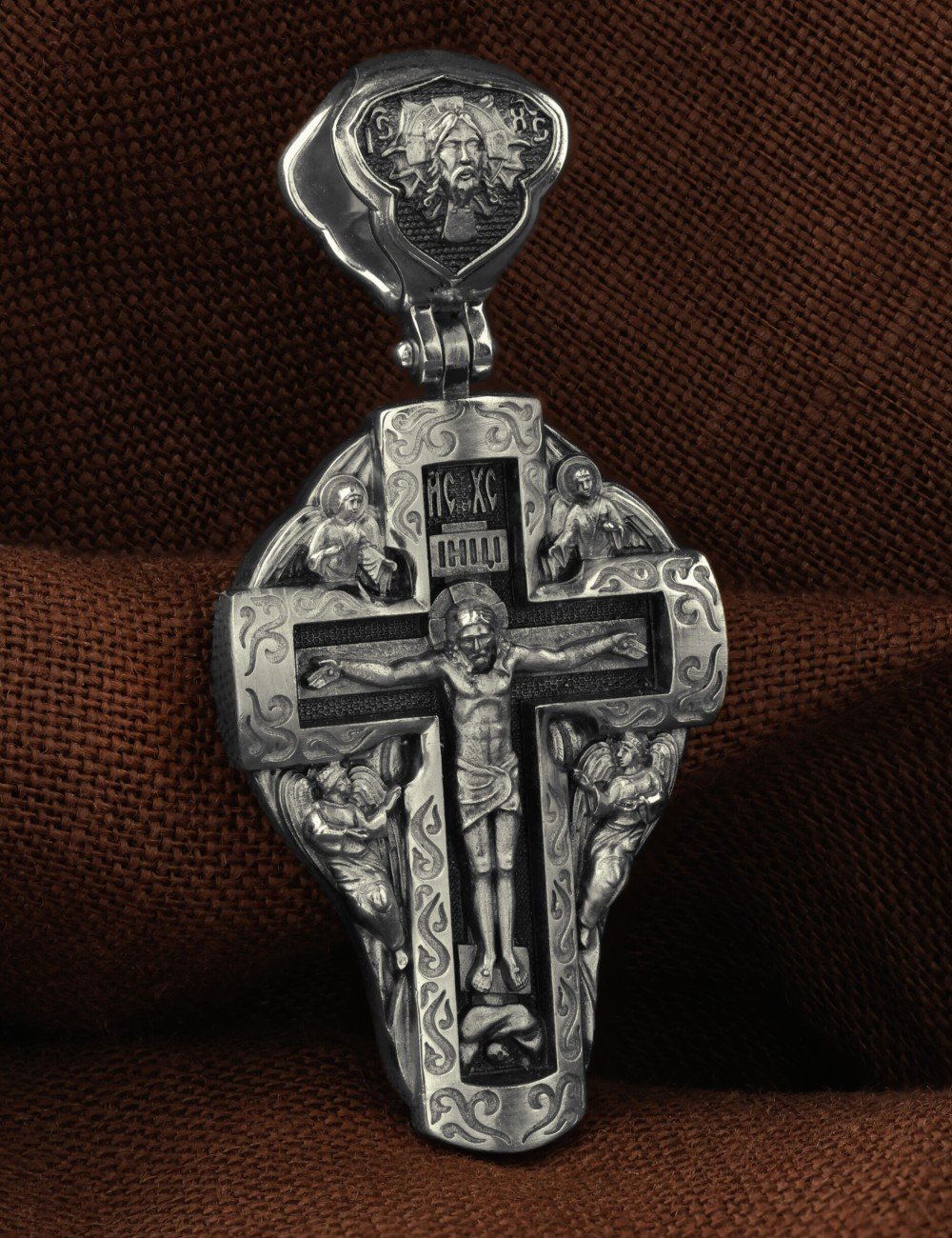 Крест из белого золота