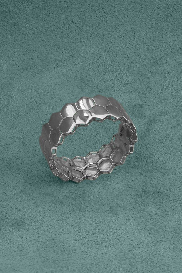 Кольцо из белого золота