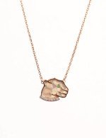 Колье из золота c бриллиантами, изумрудом и перламутром