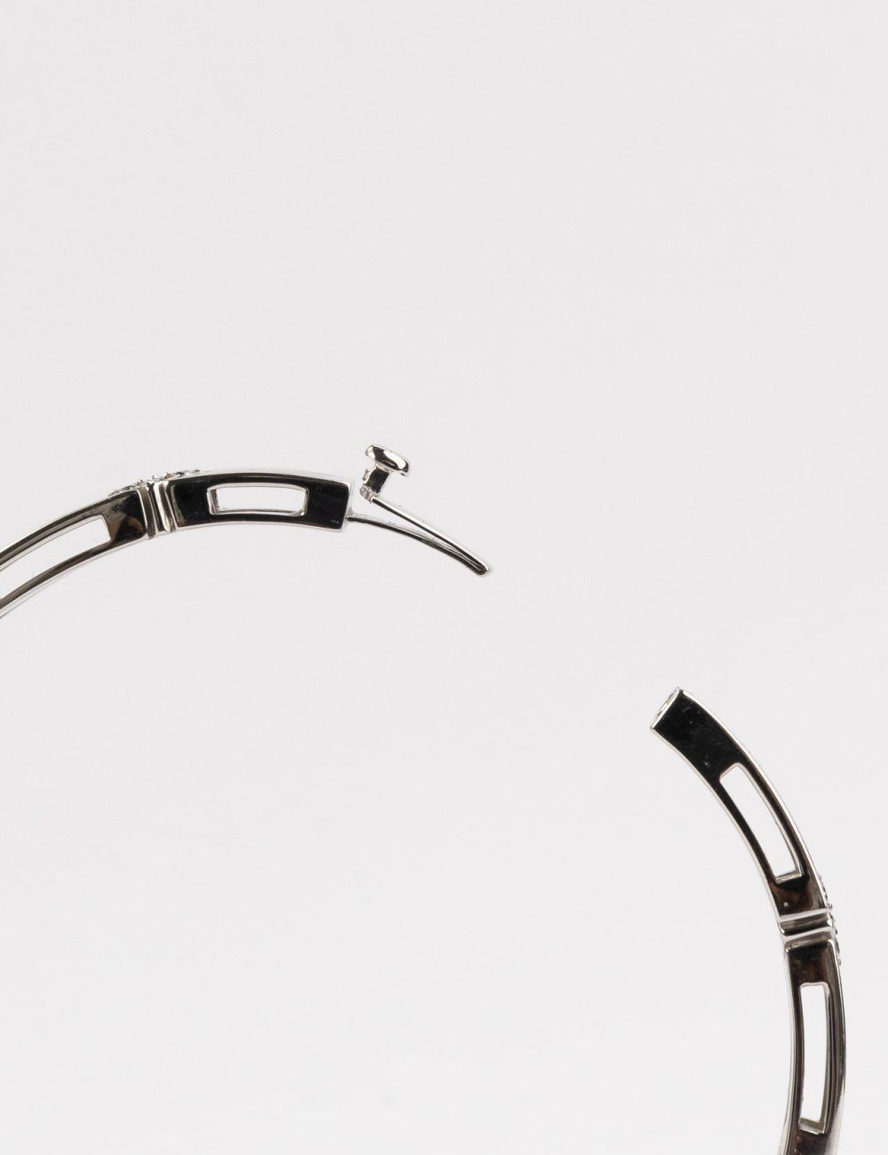 Браслет из белого золота c бриллиантами