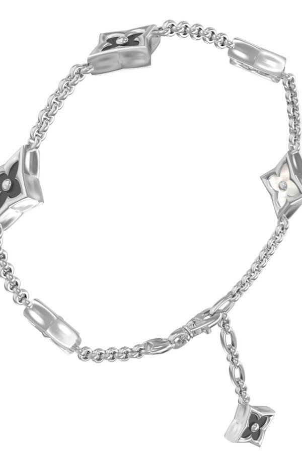 Браслет из белого золота c ониксом и перламутром