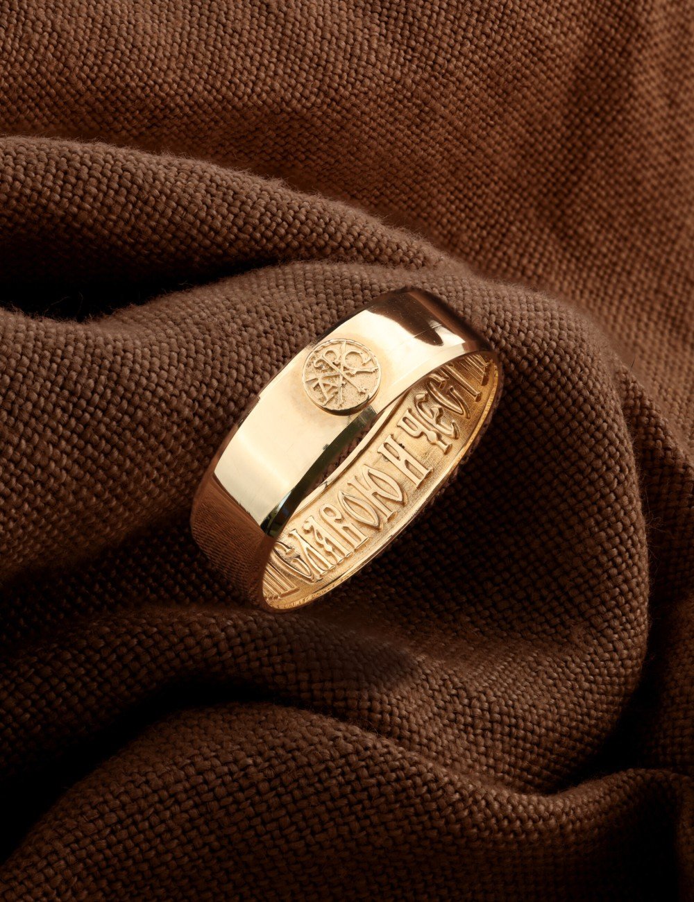 Кольцо из золота