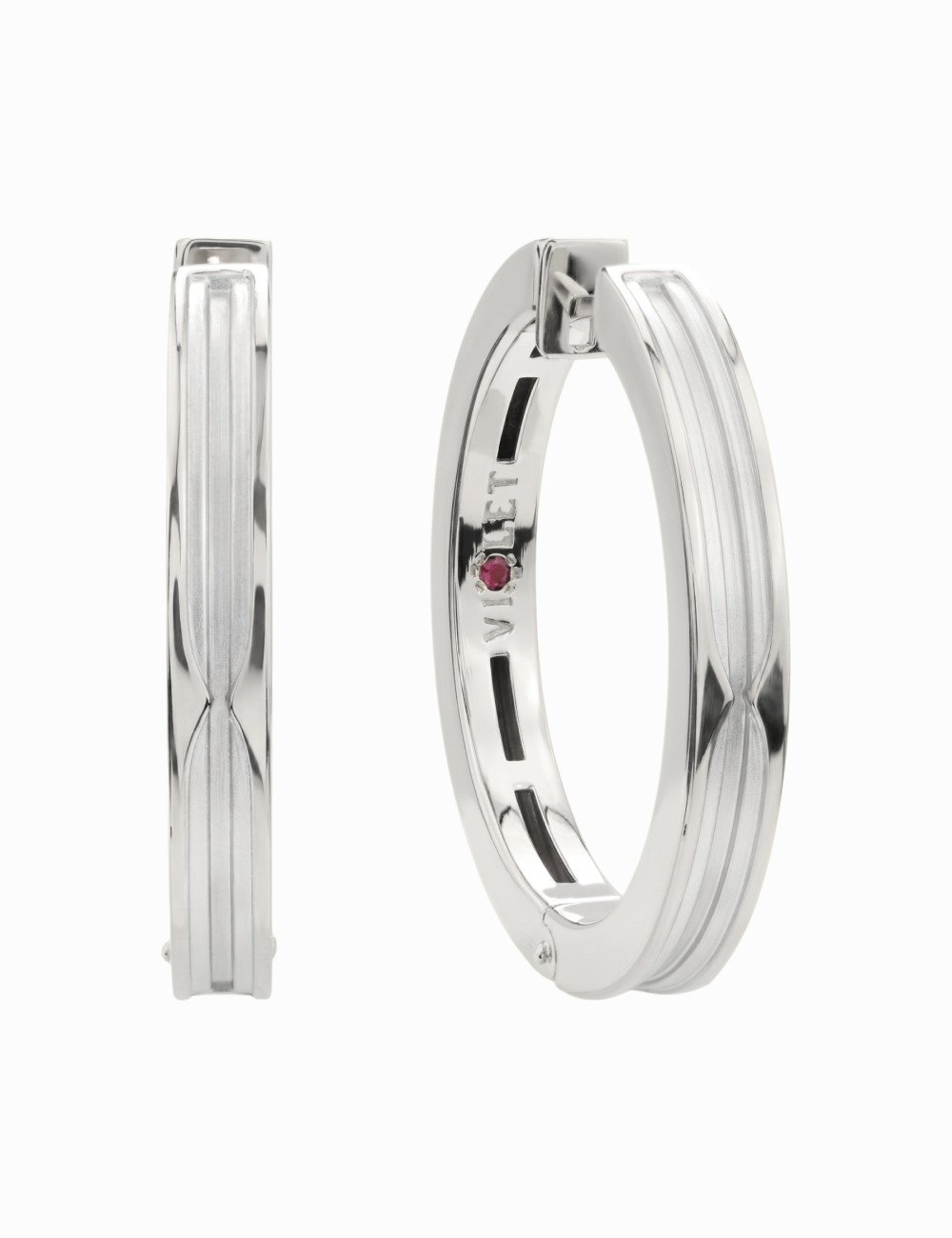 Серьги из белого золота c рубином