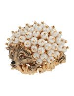 Брошь из золота c эмалью и жемчугом