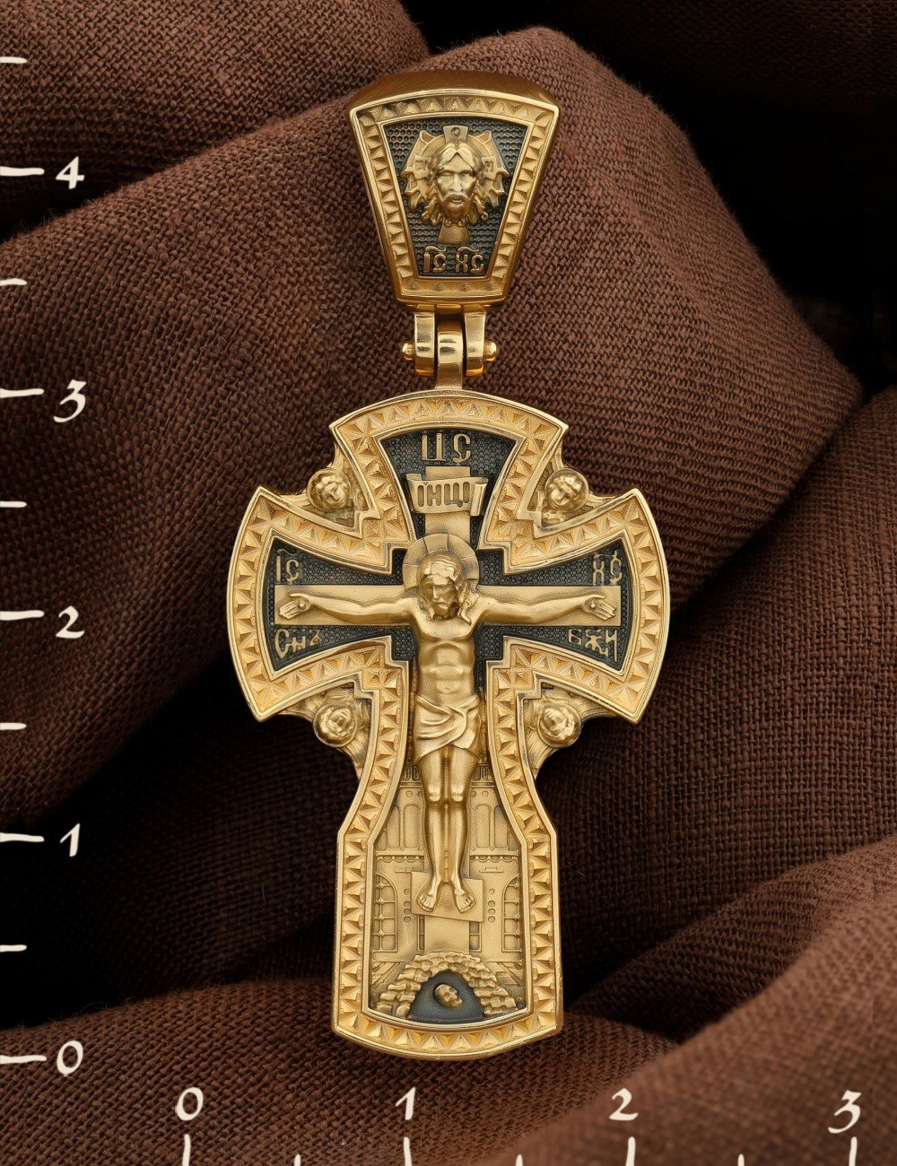 Крест из лимонного золота