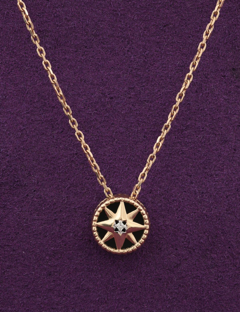 Колье из золота c бриллиантами и ониксом