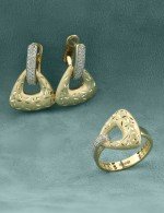 Серьги из лимонного золота c бриллиантами