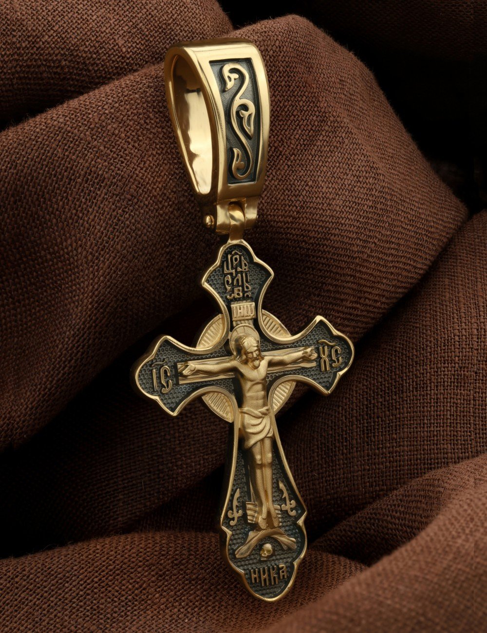 Крест из лимонного золота