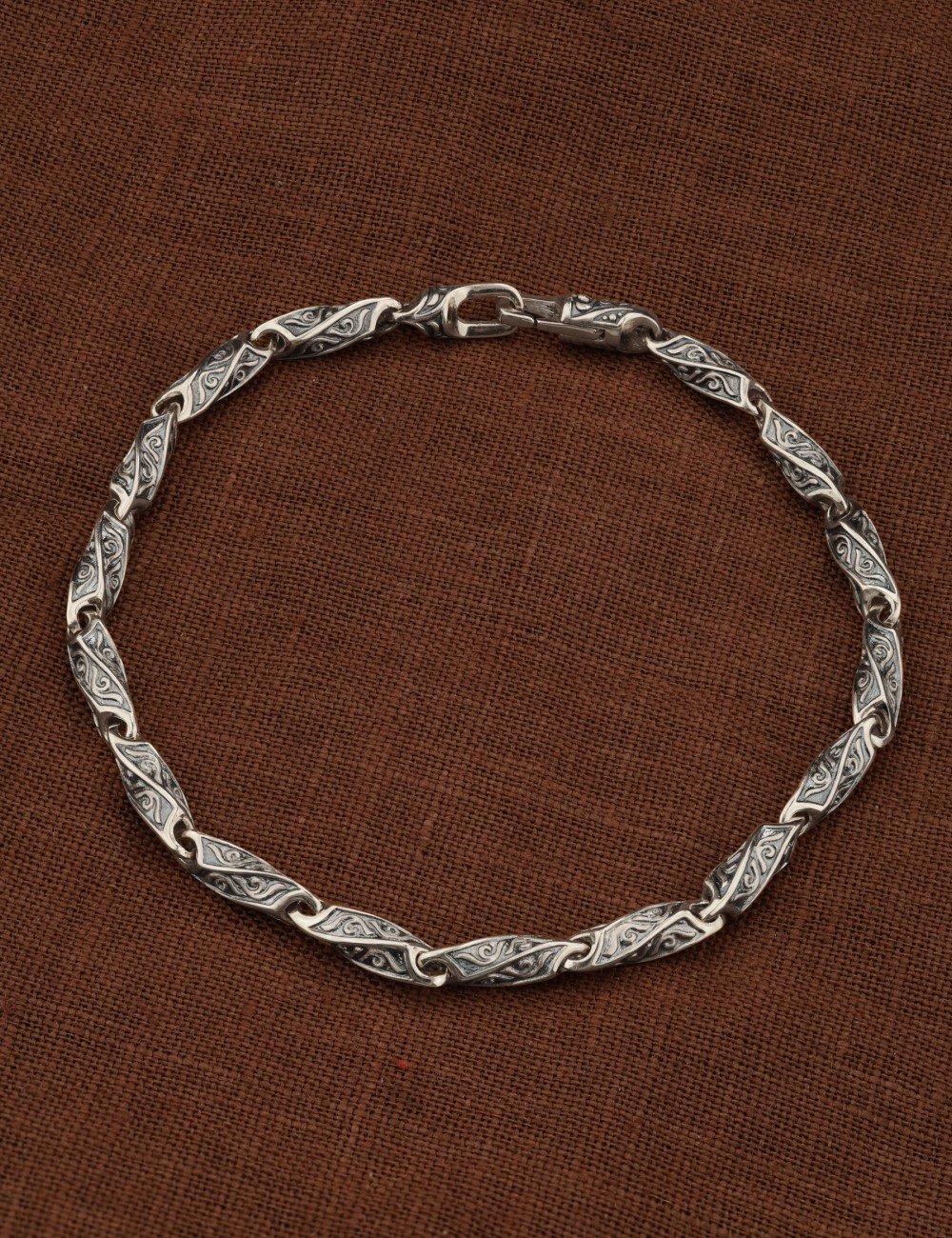 Браслет из белого золота