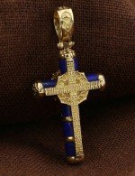 Крест из лимонного золота c лазуритом