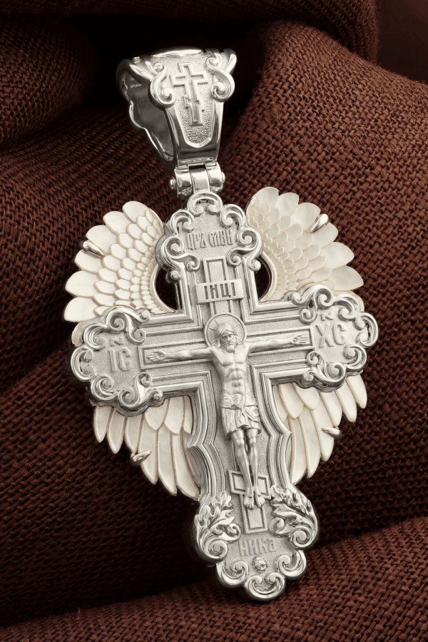 Крест из белого золота c перламутром