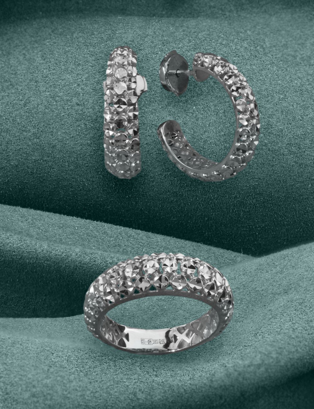 Серьги из белого золота