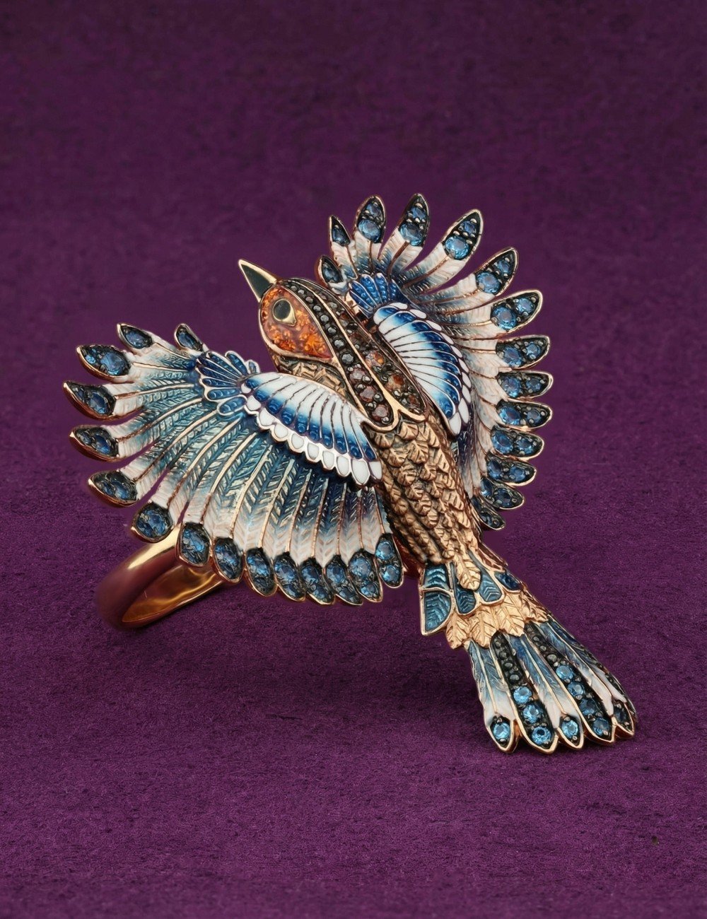 Кольцо из золота c эмалью и фианитом