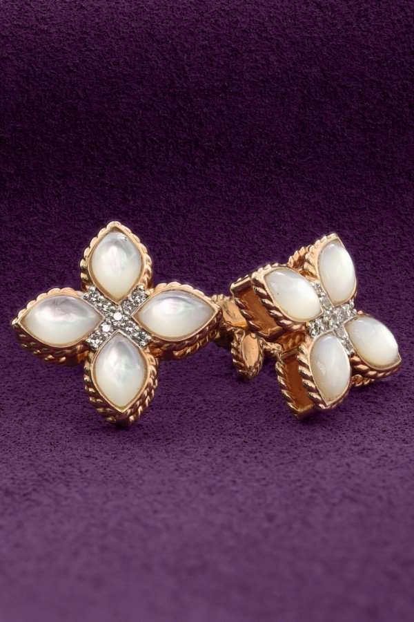 Серьги из золота c бриллиантами и перламутром