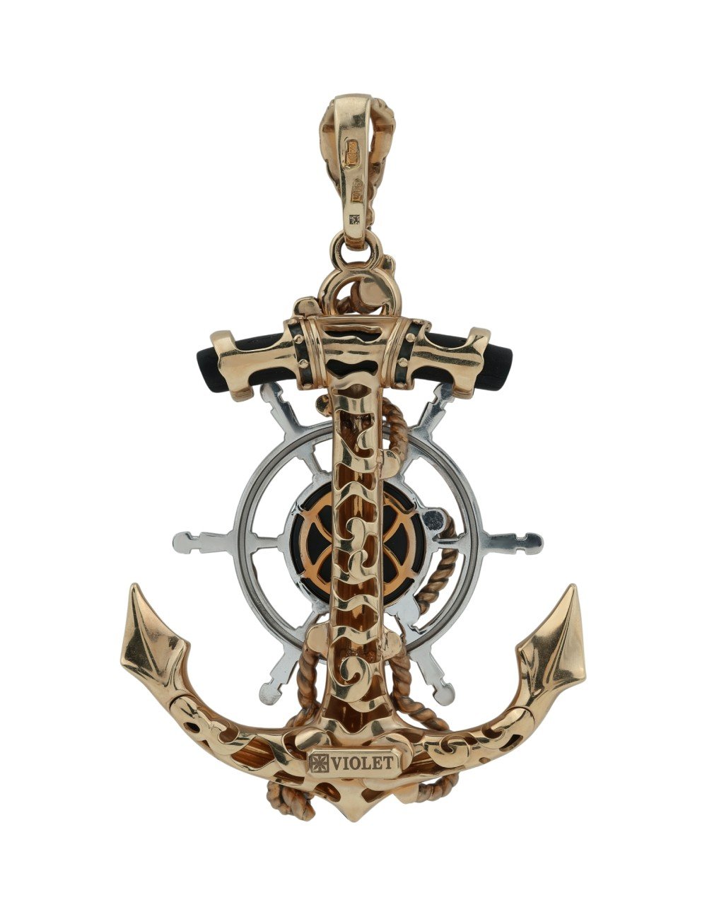 Подвеска из золота c ониксом и эбеновым деревом