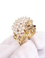 Кольцо из лимонного золота c эмалью и жемчугом