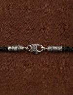 Гайтан из белого золота c кожаным шнурком