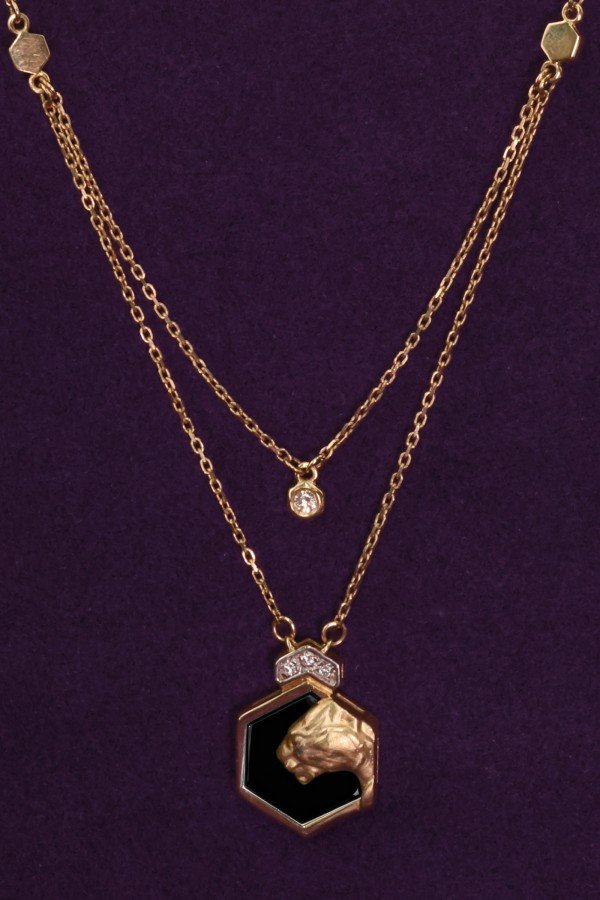 Колье из золота c бриллиантами и ониксом