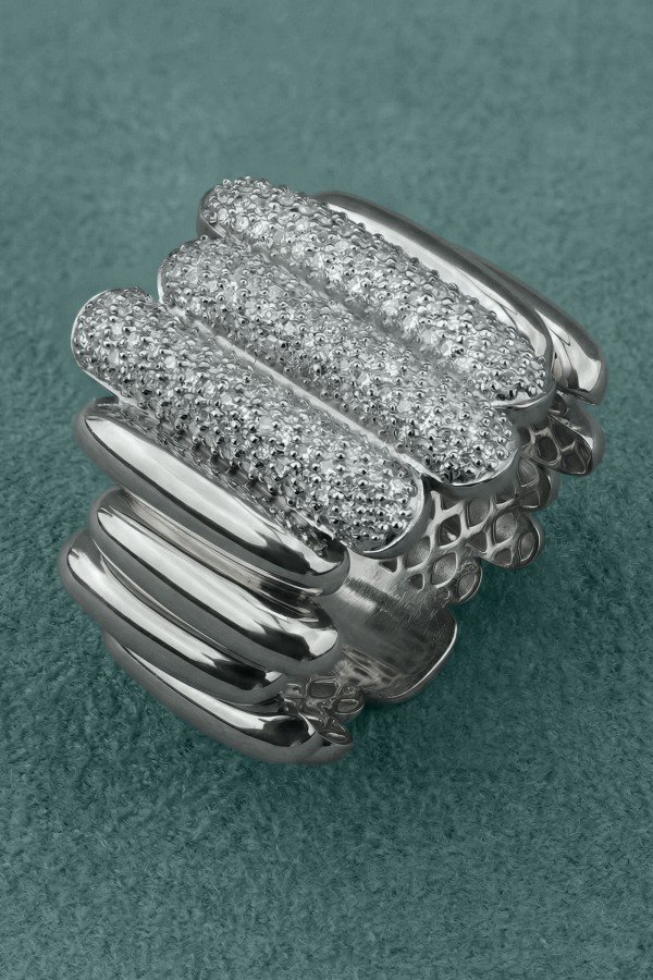 Кольцо из белого золота c бриллиантами