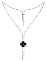 Колье из белого золота c ониксом и перламутром