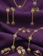 Колье из лимонного золота c бриллиантами и лазуритом