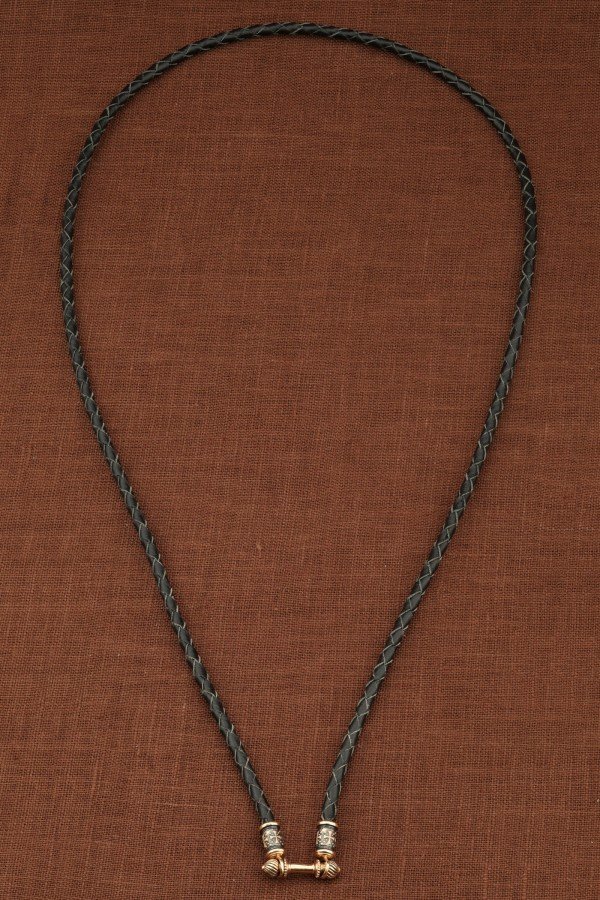 Гайтан из золота c кожаным шнурком