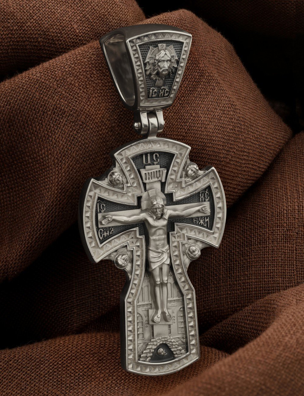 Крест из белого золота