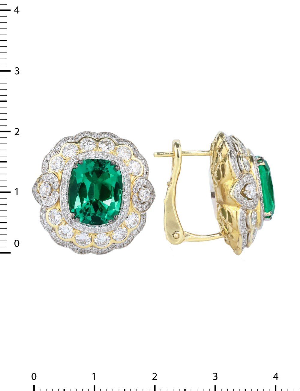 Серьги из лимонного золота c бриллиантами и изумрудом