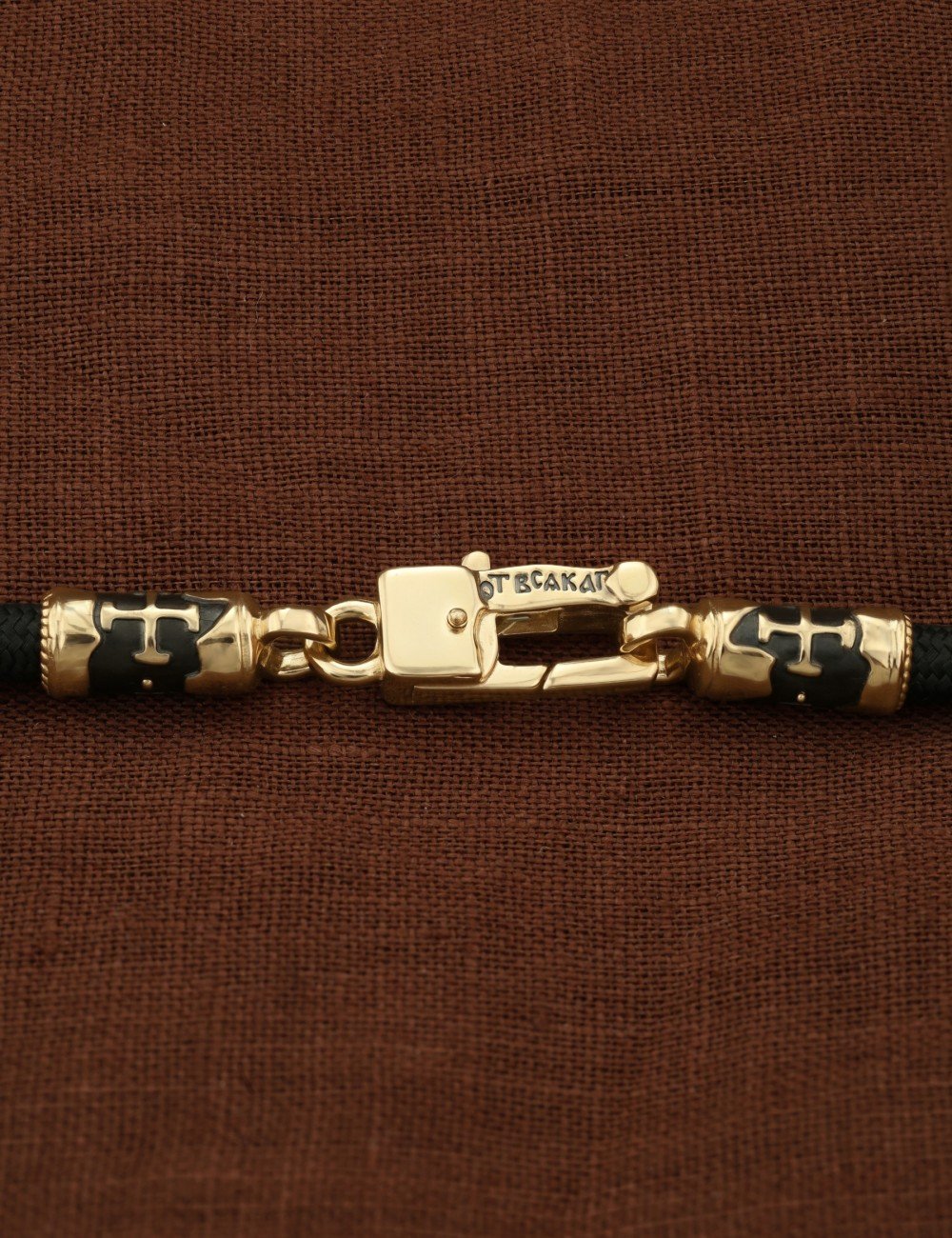 Шнурок шёлковый из лимонного золота c шёлковым шнурком