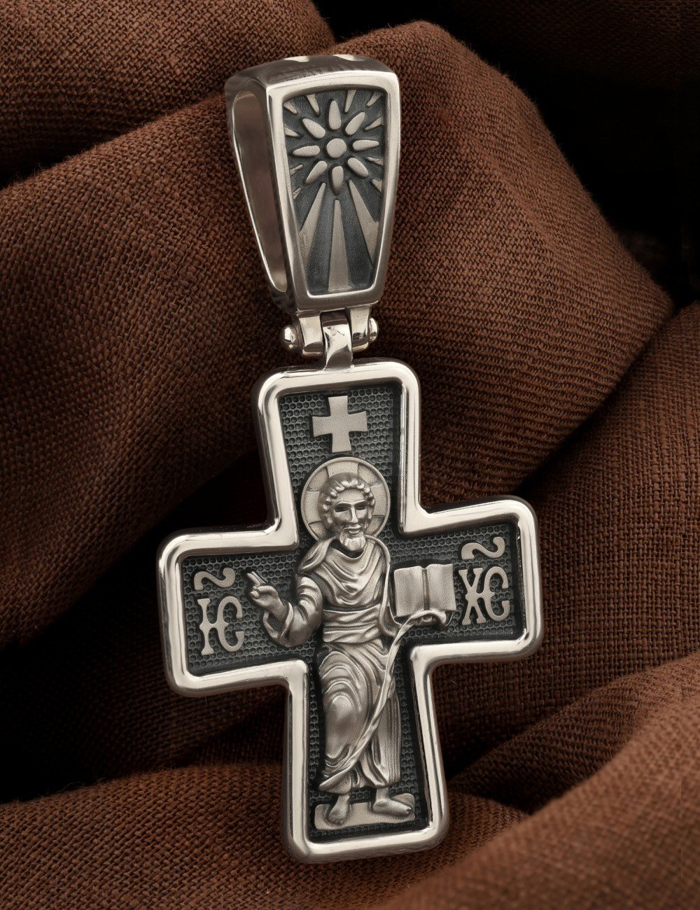 Крест из белого золота