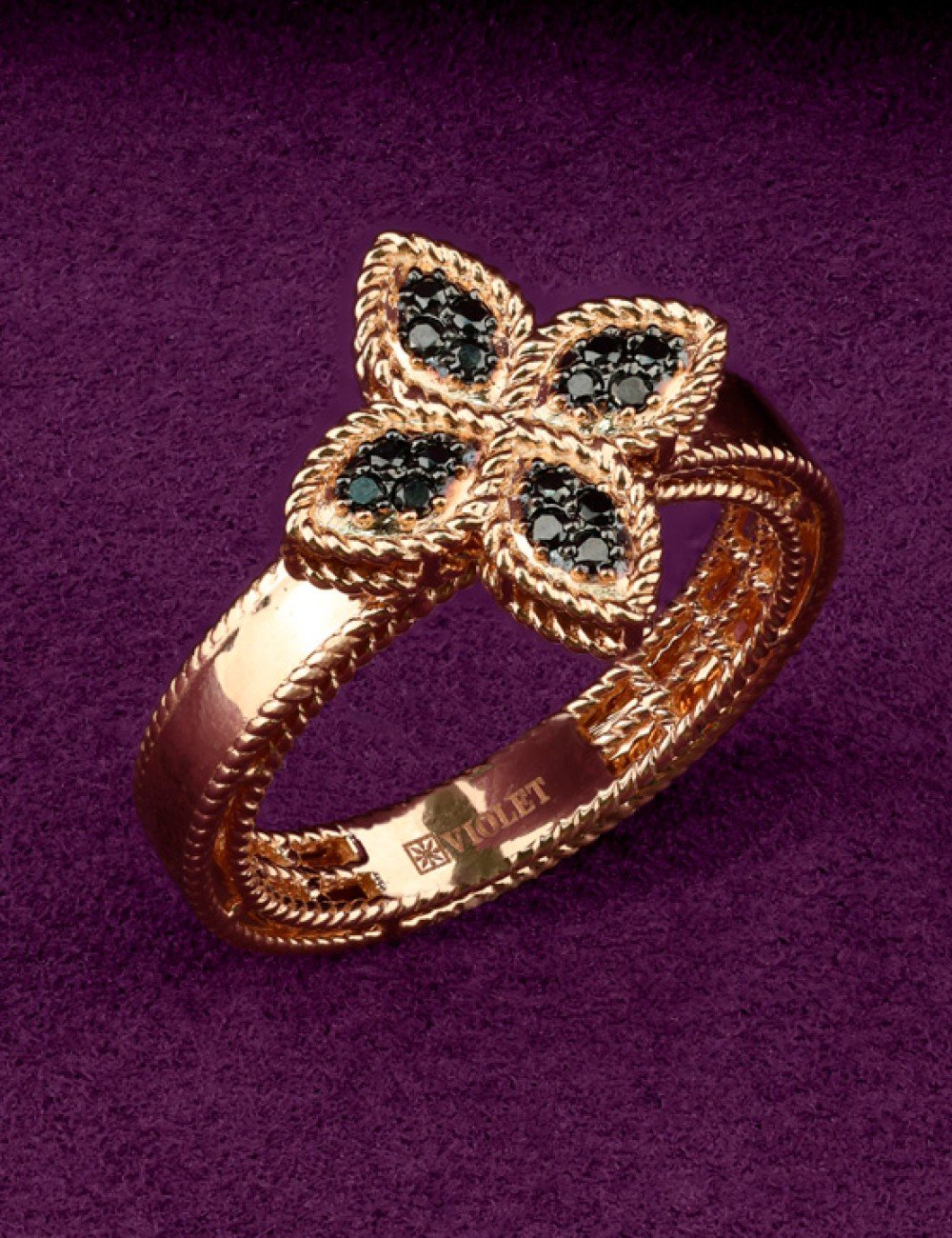 Кольцо из золота c бриллиантами