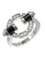 Кольцо из белого золота c бриллиантами и ониксом