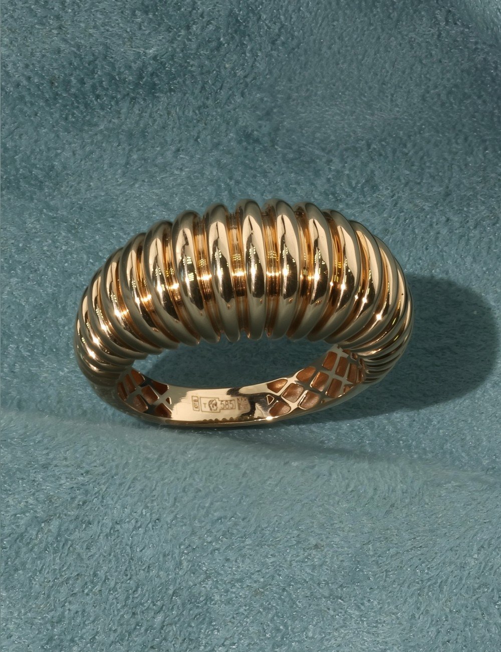 Кольцо из золота